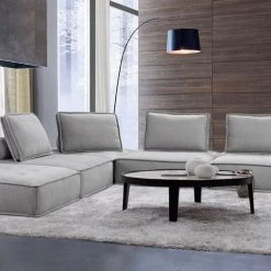 VIG FURNITURE Cassy Sectional