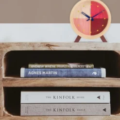 Cloudnola Flor Desk Clock