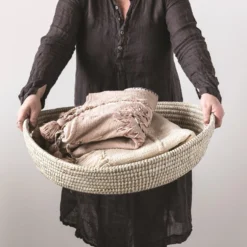 Creative Co-op Round Hand-Woven Grass Basket W/ Handles DECOR