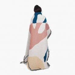 NEW ARRIVAL Slowdown Studio Franklin Throw