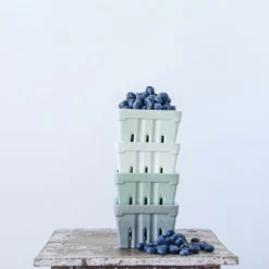 Creative Co-op KITCHEN Square Stoneware Berry Basket