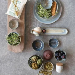 Creative Co-op Round Porcelain Plate, Blue 11