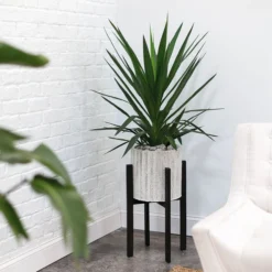 Accent Decor Camden Planter