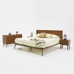 VIG FURNITURE Carria Bed