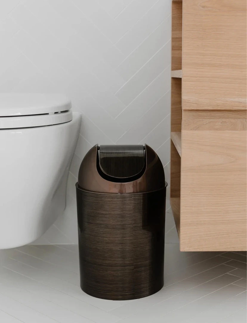 Umbra DECOR Mezzo Trash Can 17 Umbra DECOR Mezzo Trash Can