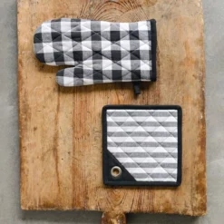 Creative Co-op Black Cotton Gingham Hot Mitt KITCHEN