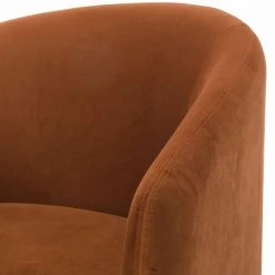 Lievo Muah Armchair