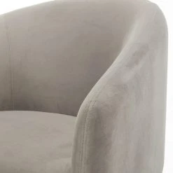Lievo Muah Armchair