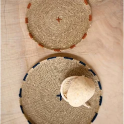 Creative Co-op KITCHEN Round Decorative Hand-Woven Natural Seagrass Tray
