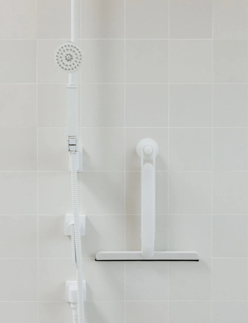 Umbra Flex Squeegee 3 Umbra Flex Squeegee