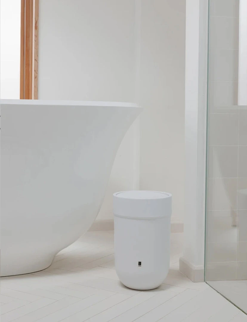 Umbra Touch Trash Can 3 Umbra Touch Trash Can