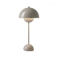 &Tradition Flowerpot VP3 Table Lamp
