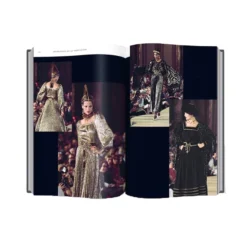 Common Ground DECOR Yves Saint Laurent: Catwalk